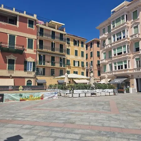 Centralissimo,a 20 Mt Dal Mare Varazze