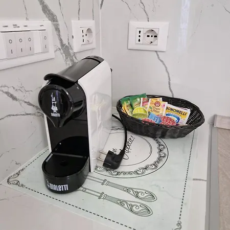 Centralissimo,a 20 Mt Dal Mare Апартаменты Варацце